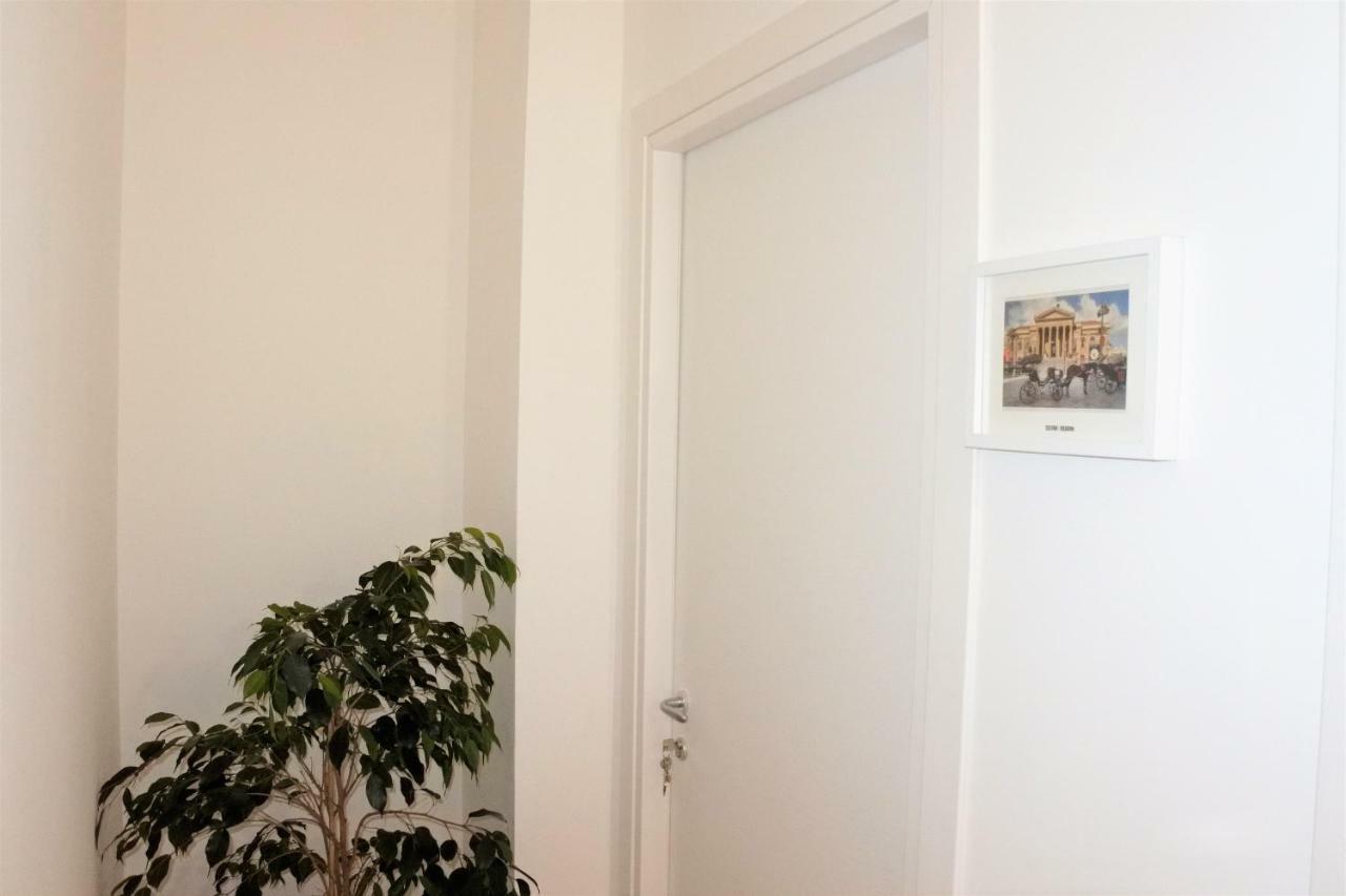 B&B Noto Politeama Палермо Екстериор снимка